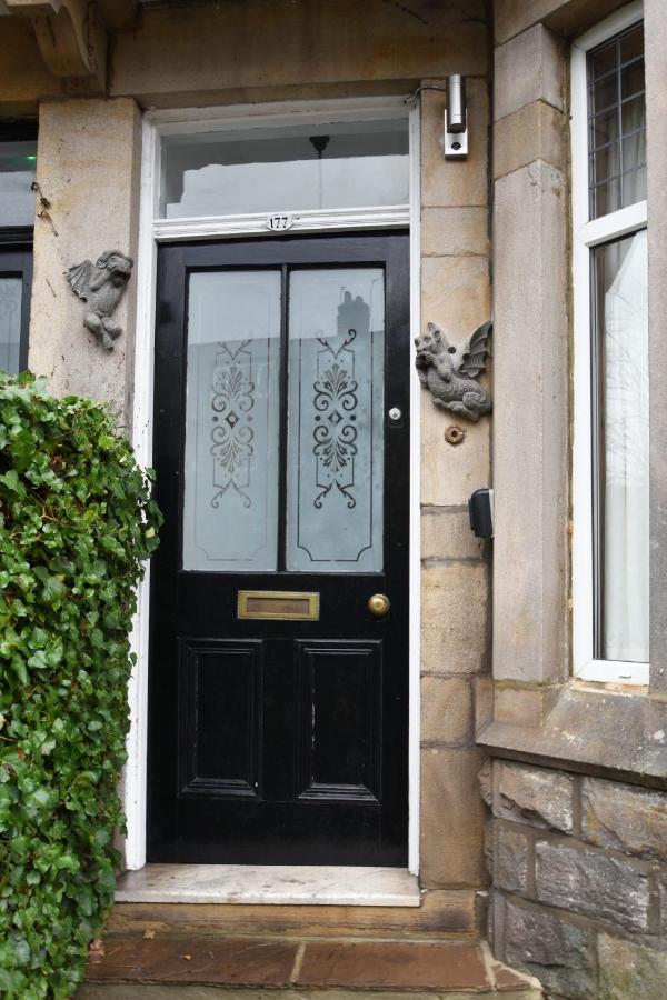 Spacious Victorian Townhouse Near Hcc With Off Street Parking Harrogate Exterior foto