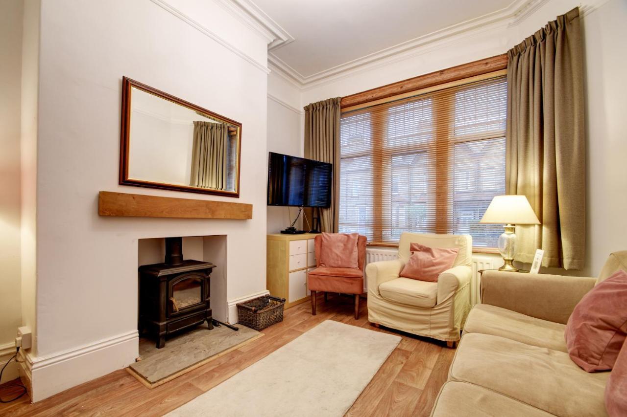 Spacious Victorian Townhouse Near Hcc With Off Street Parking Harrogate Exterior foto